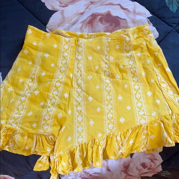 Cute Rue 21 Shorts! - Picture 2 of 4